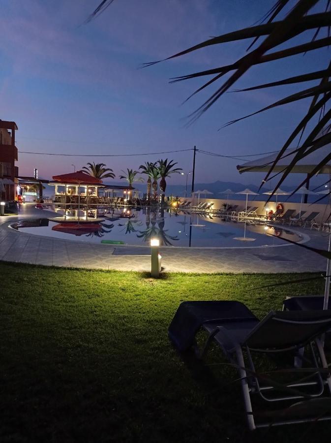 Ninos On The Beach Hotel Roda  Exteriér fotografie