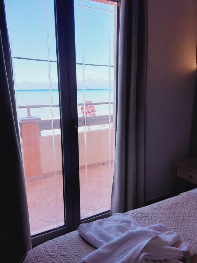 Ninos On The Beach Hotel Roda  Exteriér fotografie