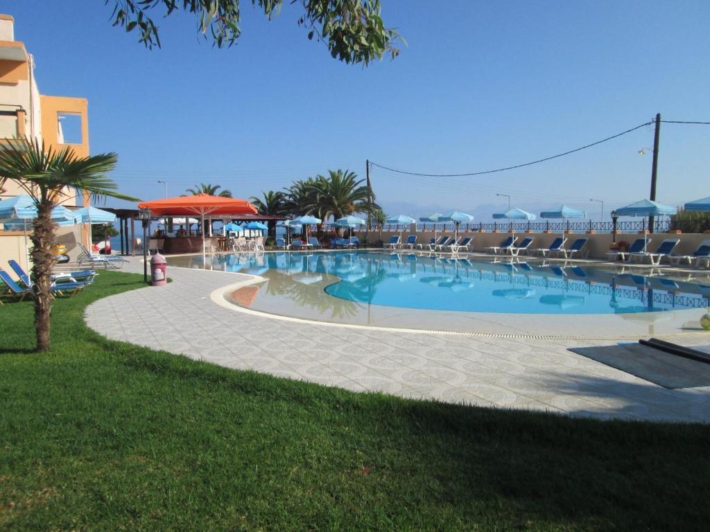 Ninos On The Beach Hotel Roda  Exteriér fotografie