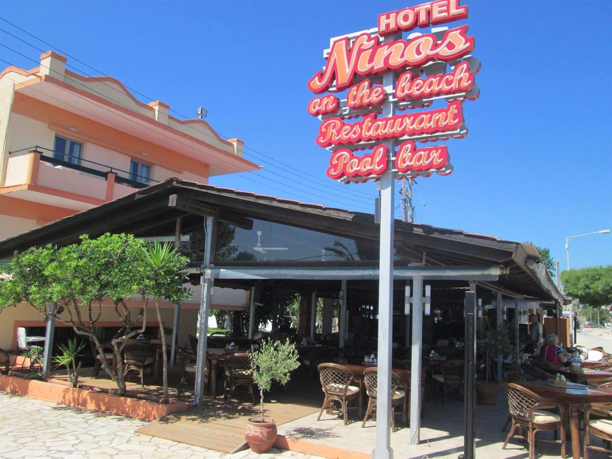 Ninos On The Beach Hotel Roda  Exteriér fotografie