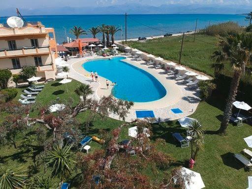 Ninos On The Beach Hotel Roda  Exteriér fotografie